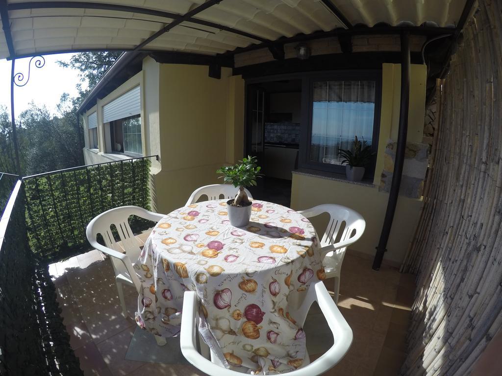 Appartamenti Con Vista Panoramica سانتا ماريا نافاريز المظهر الخارجي الصورة
